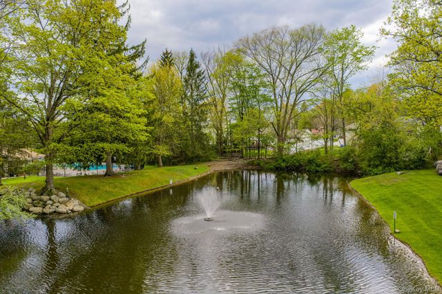 83 Deer Ct Drive, Middletown, NY 10940