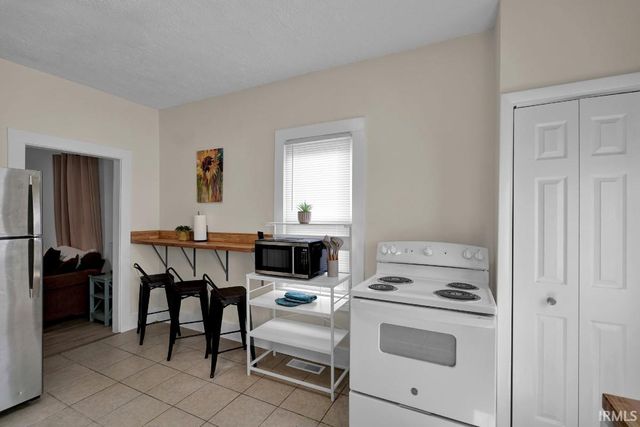 1814 Hercules Avenue, Evansville, IN 47711