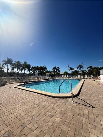 350 Shoreland DR, Fort Myers, FL 33905