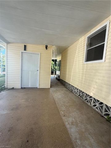 350 Shoreland DR, Fort Myers, FL 33905