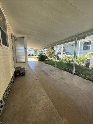 350 Shoreland DR, Fort Myers, FL 33905