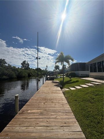 350 Shoreland DR, Fort Myers, FL 33905