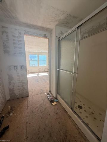 350 Shoreland DR, Fort Myers, FL 33905