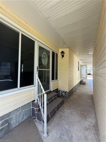 350 Shoreland DR, Fort Myers, FL 33905