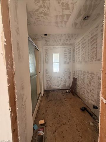 350 Shoreland DR, Fort Myers, FL 33905