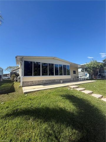 350 Shoreland DR, Fort Myers, FL 33905