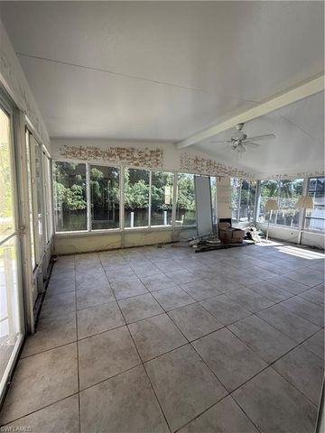 350 Shoreland DR, Fort Myers, FL 33905