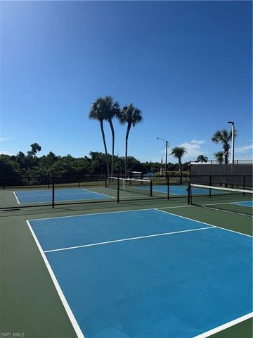 350 Shoreland DR, Fort Myers, FL 33905