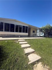 350 Shoreland DR, Fort Myers, FL 33905
