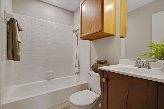 2024 Feather Lane, Lewisville, TX 75077