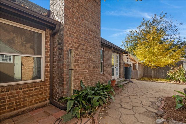 2024 Feather Lane, Lewisville, TX 75077