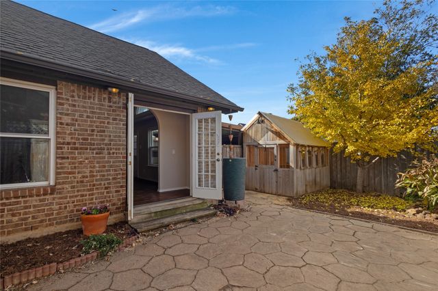 2024 Feather Lane, Lewisville, TX 75077