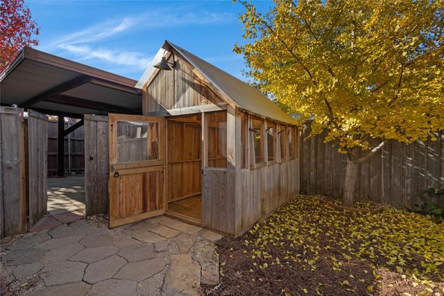 2024 Feather Lane, Lewisville, TX 75077