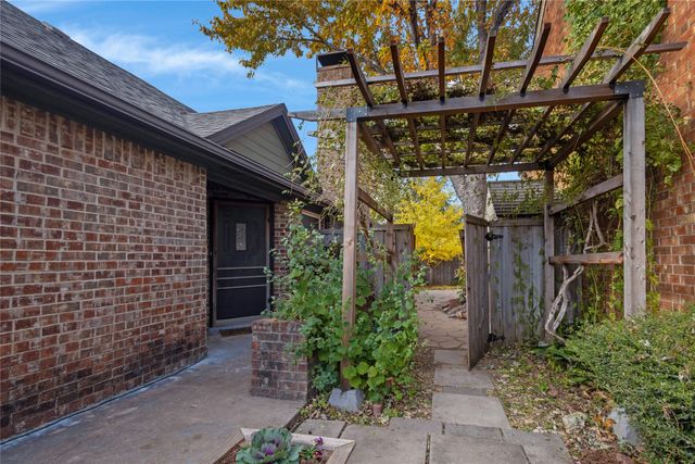 2024 Feather Lane, Lewisville, TX 75077