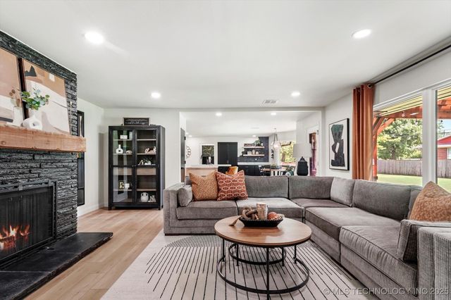 1115 N Kenwood Avenue, Broken Arrow, OK 74012