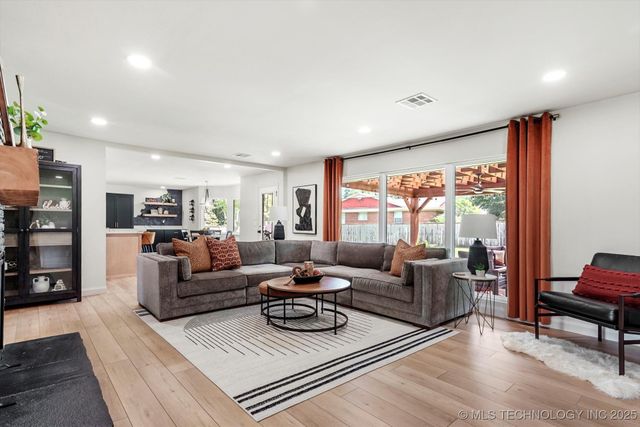 1115 N Kenwood Avenue, Broken Arrow, OK 74012