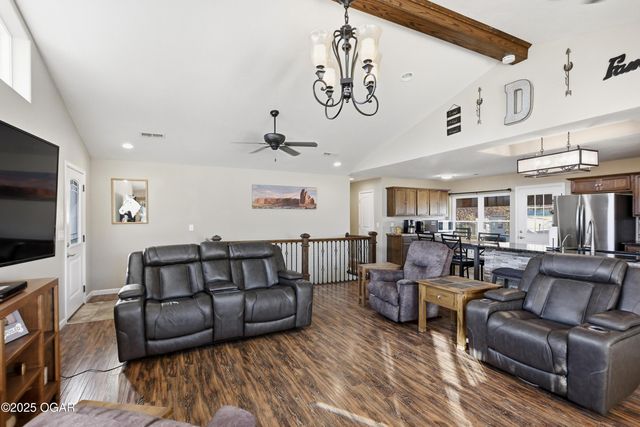 6346 County Lane 292, Carl Junction, MO 64834