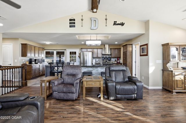 6346 County Lane 292, Carl Junction, MO 64834