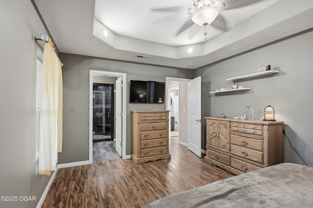 6346 County Lane 292, Carl Junction, MO 64834