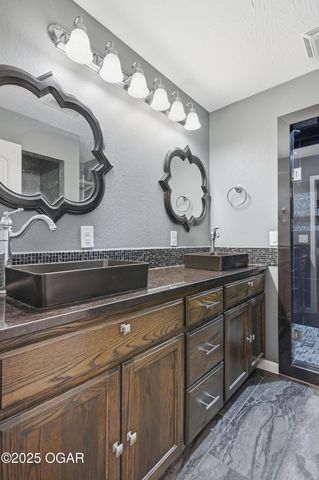 6346 County Lane 292, Carl Junction, MO 64834