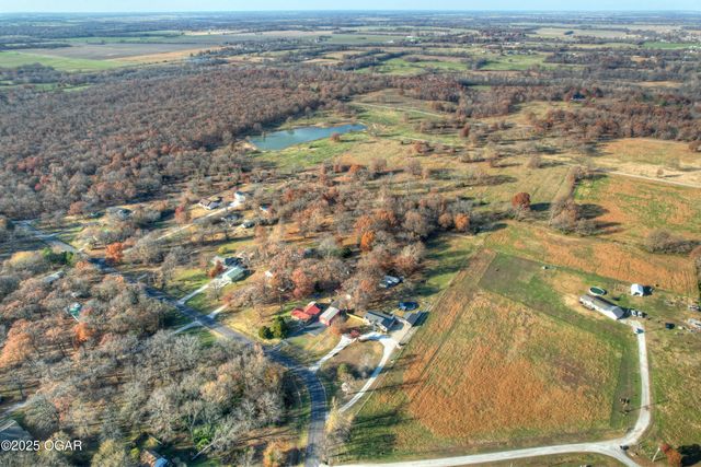 6346 County Lane 292, Carl Junction, MO 64834