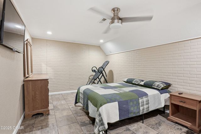 6346 County Lane 292, Carl Junction, MO 64834