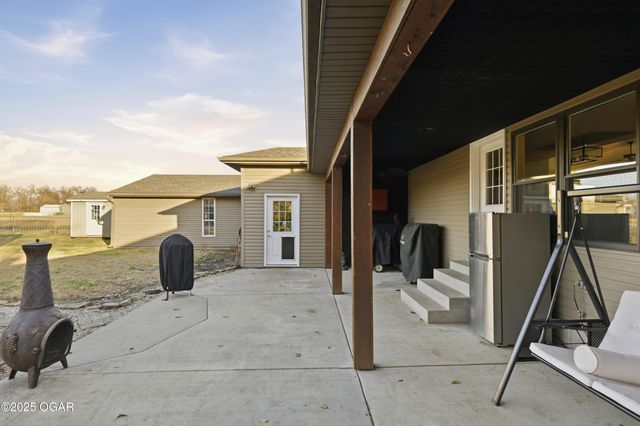 6346 County Lane 292, Carl Junction, MO 64834