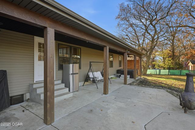 6346 County Lane 292, Carl Junction, MO 64834