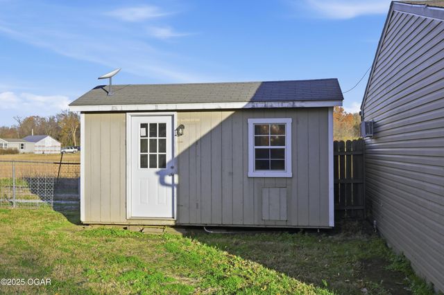 6346 County Lane 292, Carl Junction, MO 64834