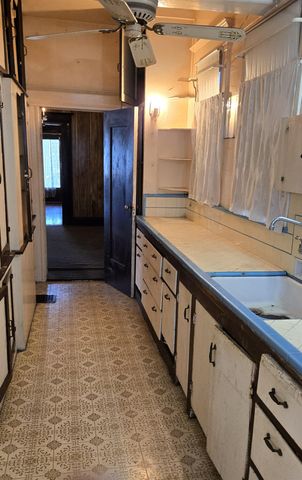 3020 E 19 th, Oakland, CA 94601