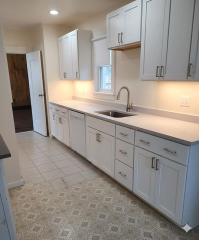 3020 E 19 th, Oakland, CA 94601