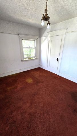 3020 E 19 th, Oakland, CA 94601