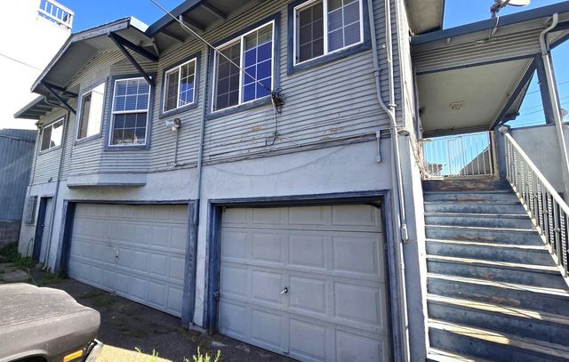 3020 E 19 th, Oakland, CA 94601