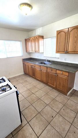 3020 E 19 th, Oakland, CA 94601