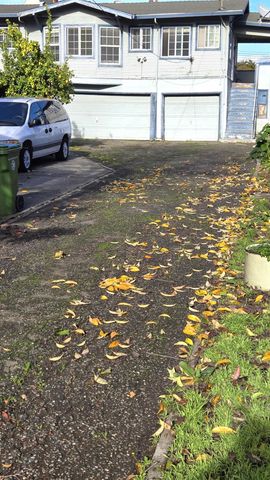 3020 E 19 th, Oakland, CA 94601