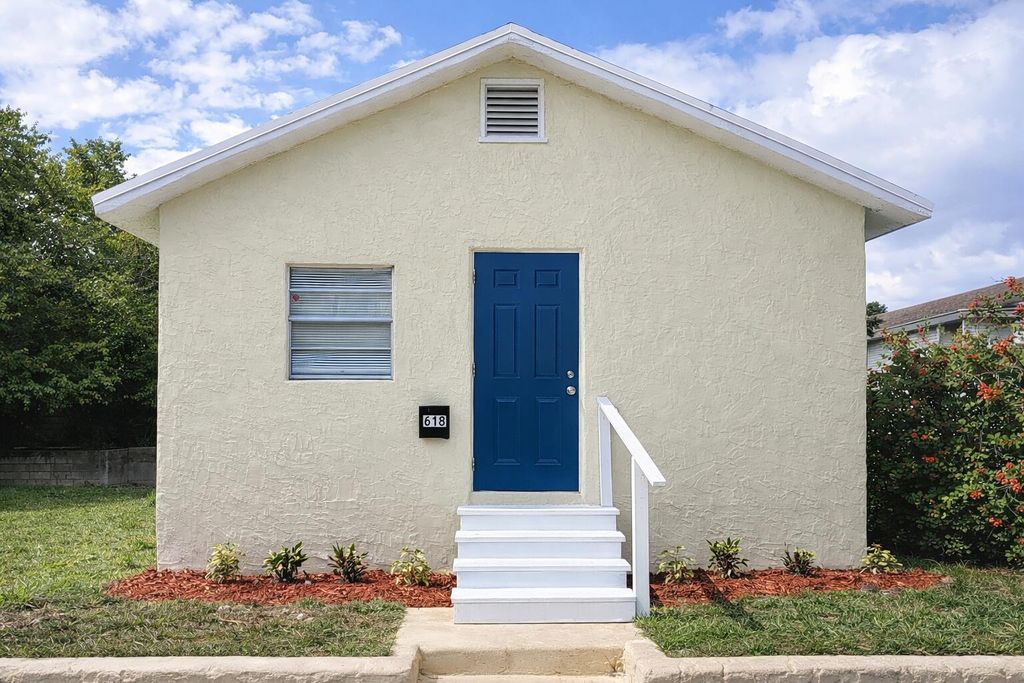 615 N Sapodilla Avenue, West Palm Beach, FL 33401