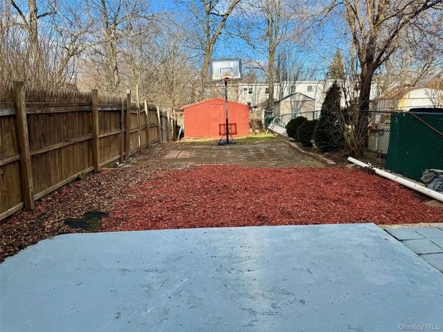 10 Chaucer Court, Middletown, NY 10941