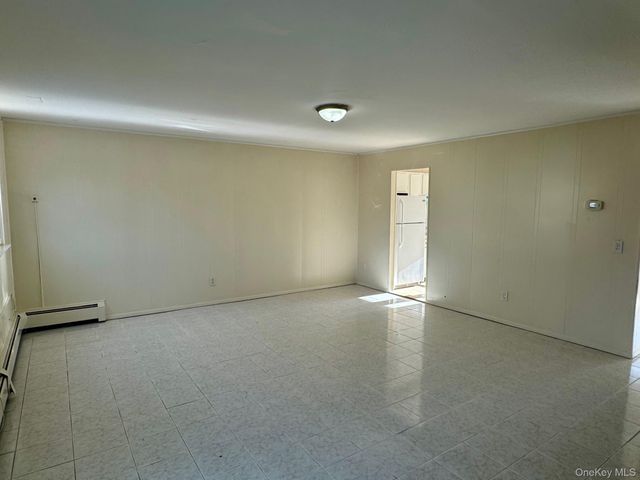 10 Chaucer Court, Middletown, NY 10941