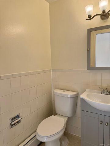 10 Chaucer Court, Middletown, NY 10941