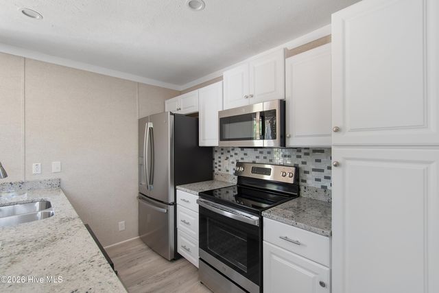 2740 Ocean View Avenue SW, Supply, NC 28462