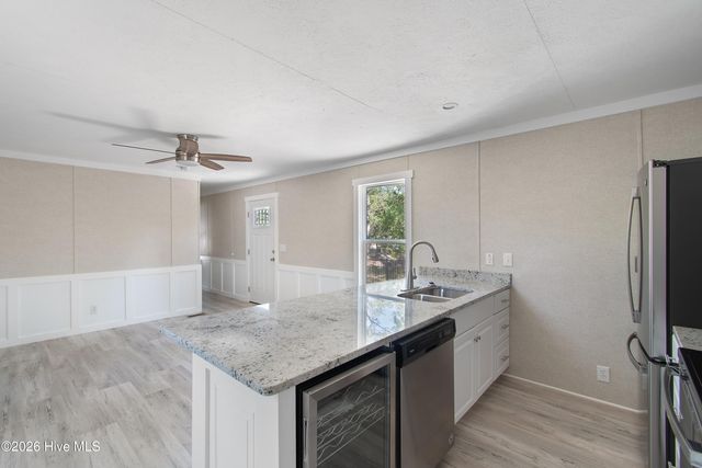 2740 Ocean View Avenue SW, Supply, NC 28462