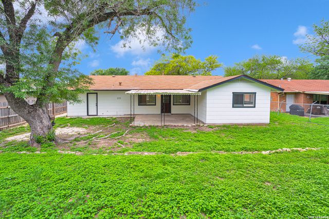 7022 FOREST MEADOW ST, San Antonio, TX 78240