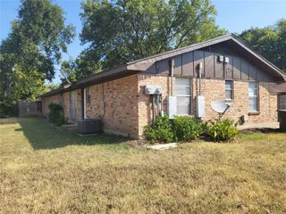 1503 E Wells Avenue 2, Sherman, TX 75090