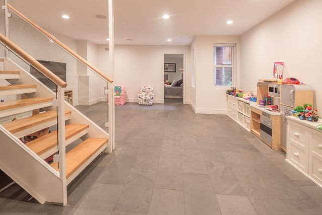 37 Winchester St, Boston, MA 02116
