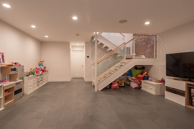 37 Winchester St, Boston, MA 02116