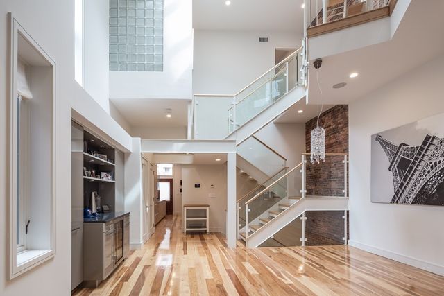 37 Winchester St, Boston, MA 02116
