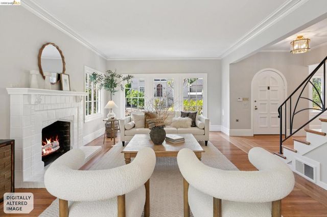 1021 Longridge Rd, Oakland, CA 94610