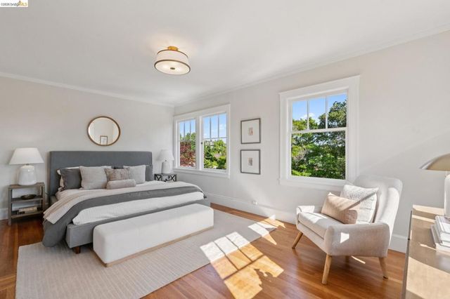 1021 Longridge Rd, Oakland, CA 94610