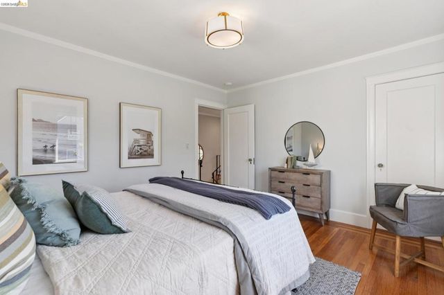 1021 Longridge Rd, Oakland, CA 94610