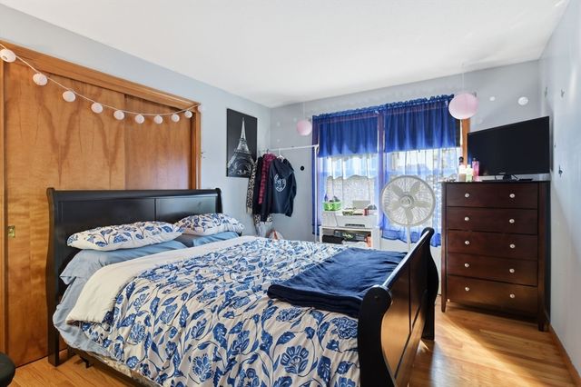 56 Marion St, Chicopee, MA 01013